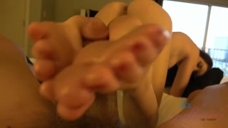 POV Foot Fetish Fun with Henley Hart – Tiny Tits & Glow - бесплатное порно в 4K FREE-FULL-PORN.COM