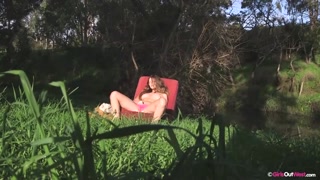 Смотри Maddison Gets Dirty by the River - бесплатное HD порно на FREE-FULL-PORN.COM