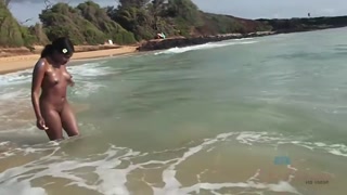 Смотри Ebony GF Yara Skye Rides Hard - Beach POV Creampie - бесплатное HD порно на FREE-FULL-PORN.COM