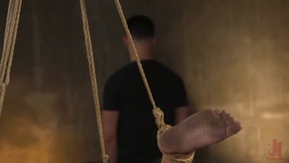 Смотри Rope Bondage Anal with Tiny Slut Isabella Nice - бесплатное HD порно на FREE-FULL-PORN.COM