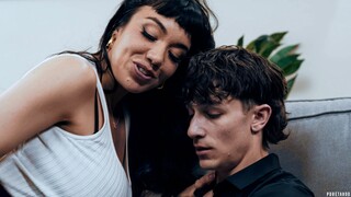 Смотри Stepfamily Taboo: Perverting His Legacy With Kissing - бесплатное HD порно на FREE-FULL-PORN.COM