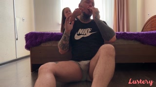 Russian Babe Anna’s Footjob and Fingering on Bed - бесплатное порно в 4K FREE-FULL-PORN.COM