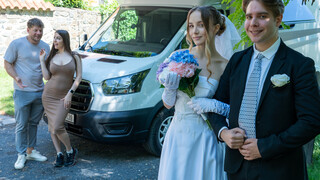 Смотри Polly Young Bangvan Fuck Before Wedding in Front of Fiance - бесплатное HD порно на FREE-FULL-PORN.COM