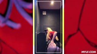 Смотри Blowjob from a Blonde Older Woman - бесплатное HD порно на FREE-FULL-PORN.COM