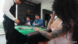 Смотри Eva Maxim's Bubble Butt Takes a Cumshot - бесплатное HD порно на FREE-FULL-PORN.COM