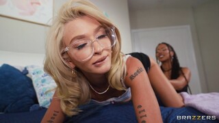 Смотри Lesbian Sex in the Bedroom - бесплатное HD порно на FREE-FULL-PORN.COM