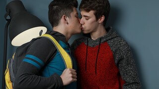 Смотри Bareback and Proud - бесплатное HD порно на FREE-FULL-PORN.COM
