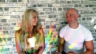 Смотри Blonde and Brawny: A Sexy Pair - бесплатное HD порно на FREE-FULL-PORN.COM