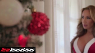 Смотри Sophia Sterling's Xmas Special - бесплатное HD порно на FREE-FULL-PORN.COM