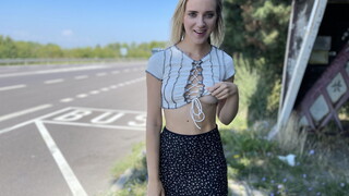 Смотри Oxana Chic Rides Her Sugar Daddy's Big Cock - бесплатное HD порно на FREE-FULL-PORN.COM