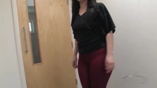 Смотри Amateur Daniella wanders town then gets naughty - бесплатное HD порно на FREE-FULL-PORN.COM