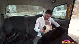 Lady Gang Gives Rauls Bud a Facial in the Car - бесплатное порно в 4K FREE-FULL-PORN.COM
