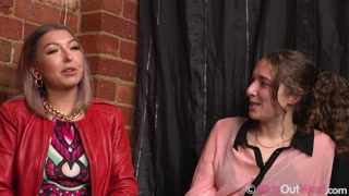 Смотри Behind the Laughter: Ripley and Felicity's Comic Relief Chat - бесплатное HD порно на FREE-FULL-PORN.COM