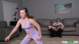 Смотри Brunette's Blowjob Blowout - бесплатное HD порно на FREE-FULL-PORN.COM