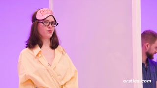 Смотри Couple's Blindfolded Encounter: Episode 1 - бесплатное HD порно на FREE-FULL-PORN.COM
