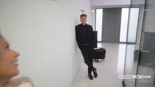 Смотри Shalina Devine: The Office Predator - бесплатное HD порно на FREE-FULL-PORN.COM