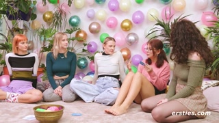 Смотри Daredevil Lesbians in German Ring - бесплатное HD порно на FREE-FULL-PORN.COM