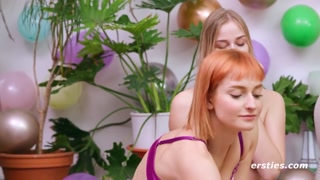 Смотри Piercing and Kissing: German Girls - бесплатное HD порно на FREE-FULL-PORN.COM
