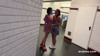 Смотри Brunette & Redhead: Clemence & Eve S Kissing - бесплатное HD порно на FREE-FULL-PORN.COM