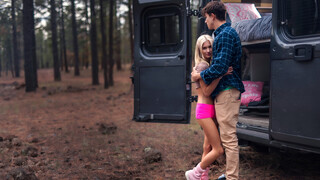 Смотри Rear View Action with Blonde Bombshells - бесплатное HD порно на FREE-FULL-PORN.COM