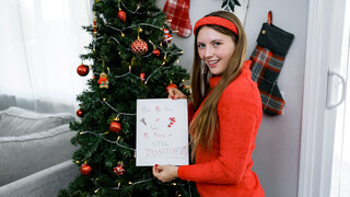 Смотри Redhead Zoey Takes Santa’s Load on Her Face - бесплатное HD порно на FREE-FULL-PORN.COM