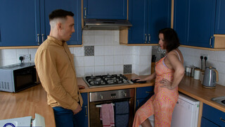 Смотри Fucking My Stepmom Eva Jayne in Stockings and Giving Her a Facial - бесплатное HD порно на FREE-FULL-PORN.COM