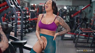Смотри Gym Rat Kona Jade's Cumshot - бесплатное HD порно на FREE-FULL-PORN.COM