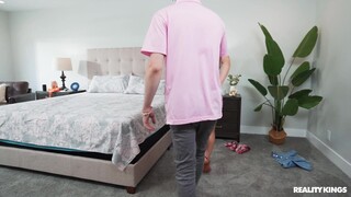 Смотри My Brunette Stepmom's Bubble Butt - бесплатное HD порно на FREE-FULL-PORN.COM