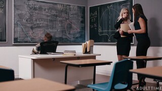 Смотри In Class, They Get It On - бесплатное HD порно на FREE-FULL-PORN.COM