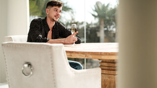 Shaved and Ready for Rendezvous (2024) - бесплатное порно в 4K FREE-FULL-PORN.COM