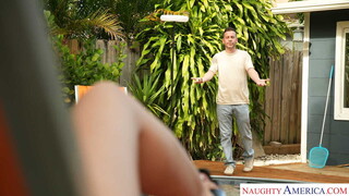 Смотри Sasha's Enhanced Body Gets Pounded by Boyfriend's Son - бесплатное HD порно на FREE-FULL-PORN.COM