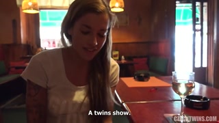 Смотри Czech Twins Get Messy and Wet - бесплатное HD порно на FREE-FULL-PORN.COM