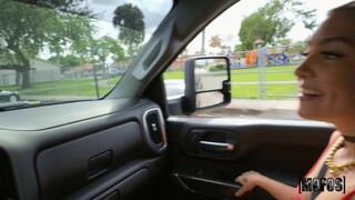 Смотри The Teen Samaritan - бесплатное HD порно на FREE-FULL-PORN.COM