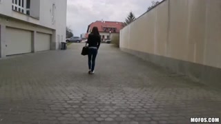 Смотри Hot Ass European Girl Victoria - бесплатное HD порно на FREE-FULL-PORN.COM