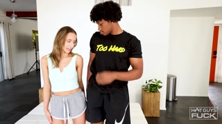 Смотри  Blonde Cutie Madison Peach Sucks Big Dick Dennis Barkley  - бесплатное HD порно на FREE-FULL-PORN.COM