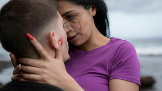 Смотри Outdoor Kissing and Love (2021) - бесплатное HD порно на FREE-FULL-PORN.COM